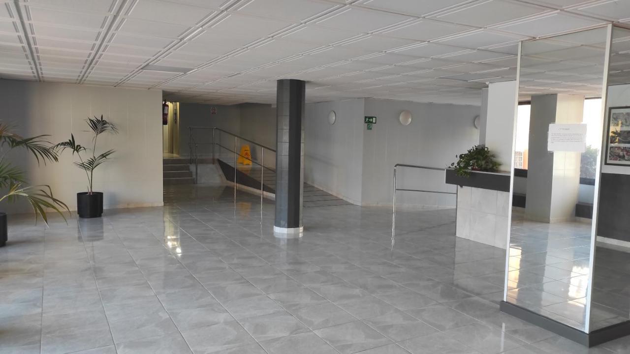 Promar Apartment La Pineda Luaran gambar