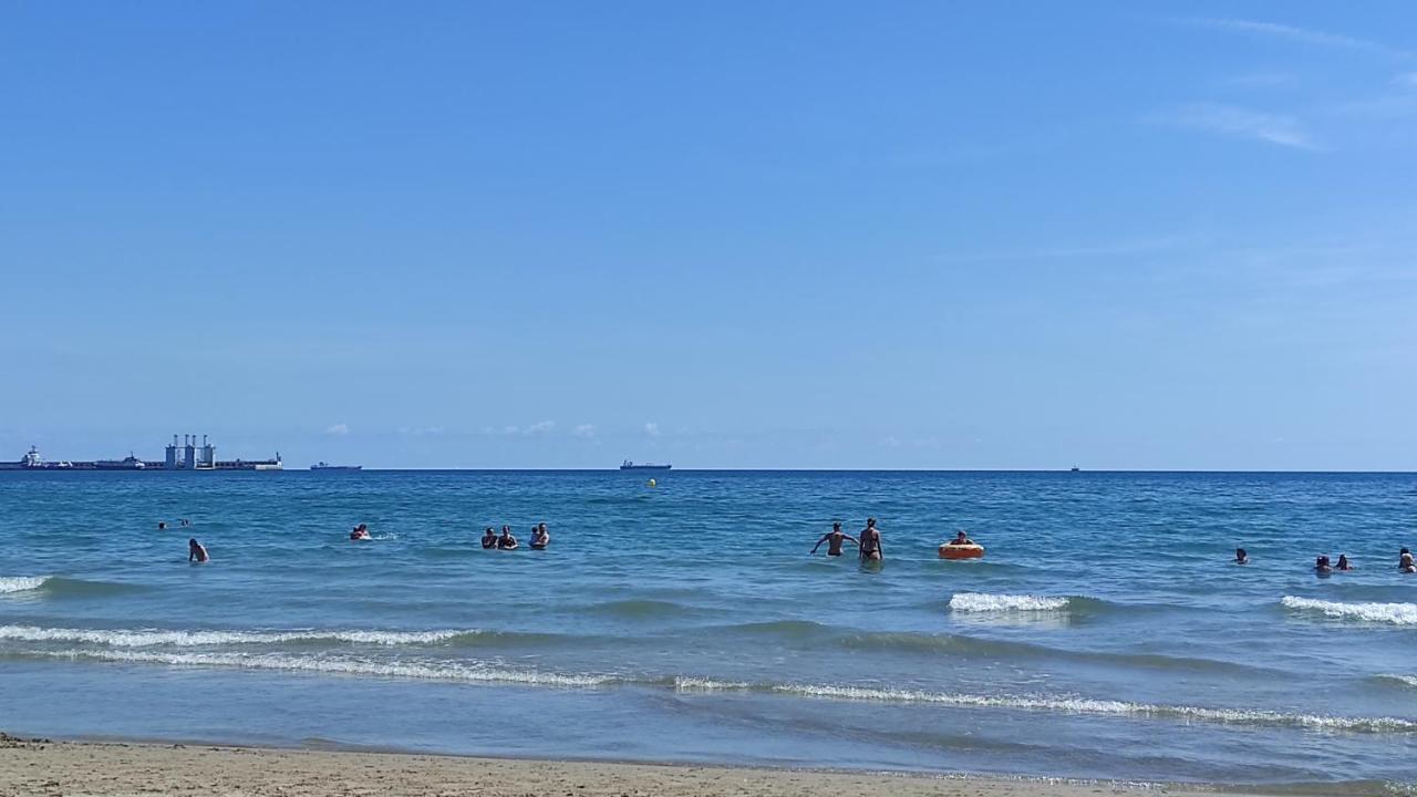 Promar Apartment La Pineda Luaran gambar
